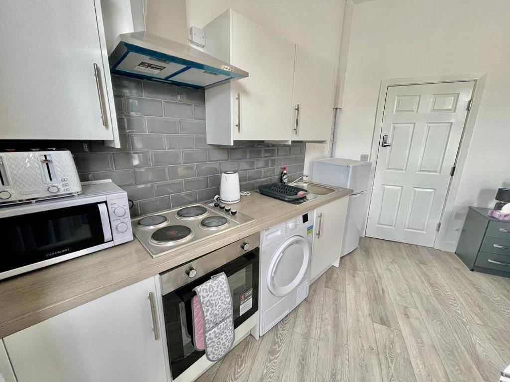Cheerful 1 Bed Apartment Cardiff City Centre - Penarth Rd Exteriör bild