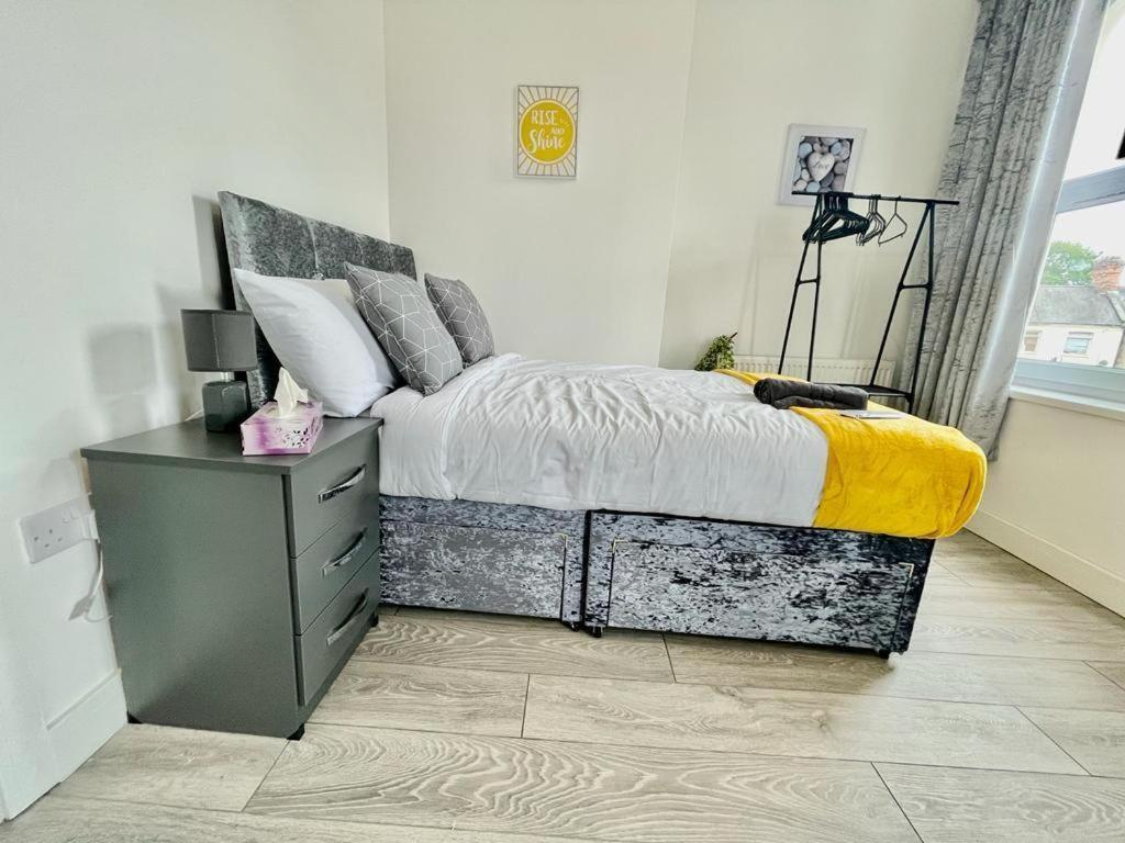 Cheerful 1 Bed Apartment Cardiff City Centre - Penarth Rd Rum bild