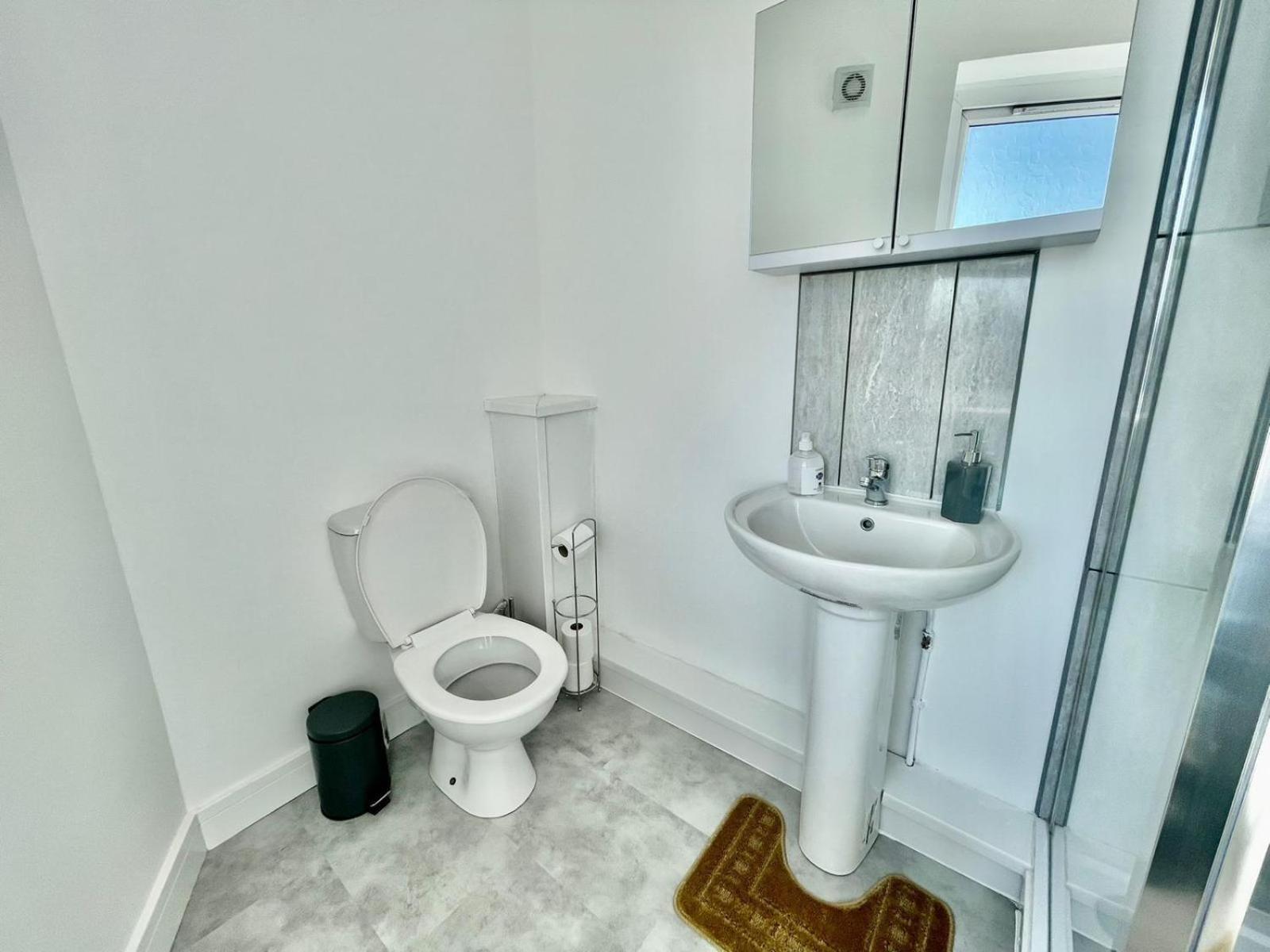 Cheerful 1 Bed Apartment Cardiff City Centre - Penarth Rd Rum bild